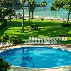 4* Hotel & Wellness